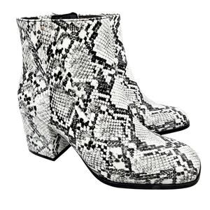Mix No. 6 Benisa White Snake Print Chunky Heel Ankle Booties 6.5 M